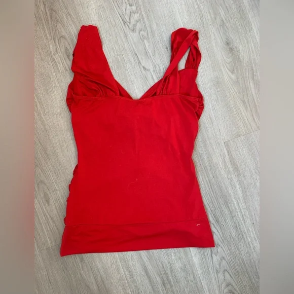 Red Ruched Sleeveless Tank Top - Picture 6 of 6